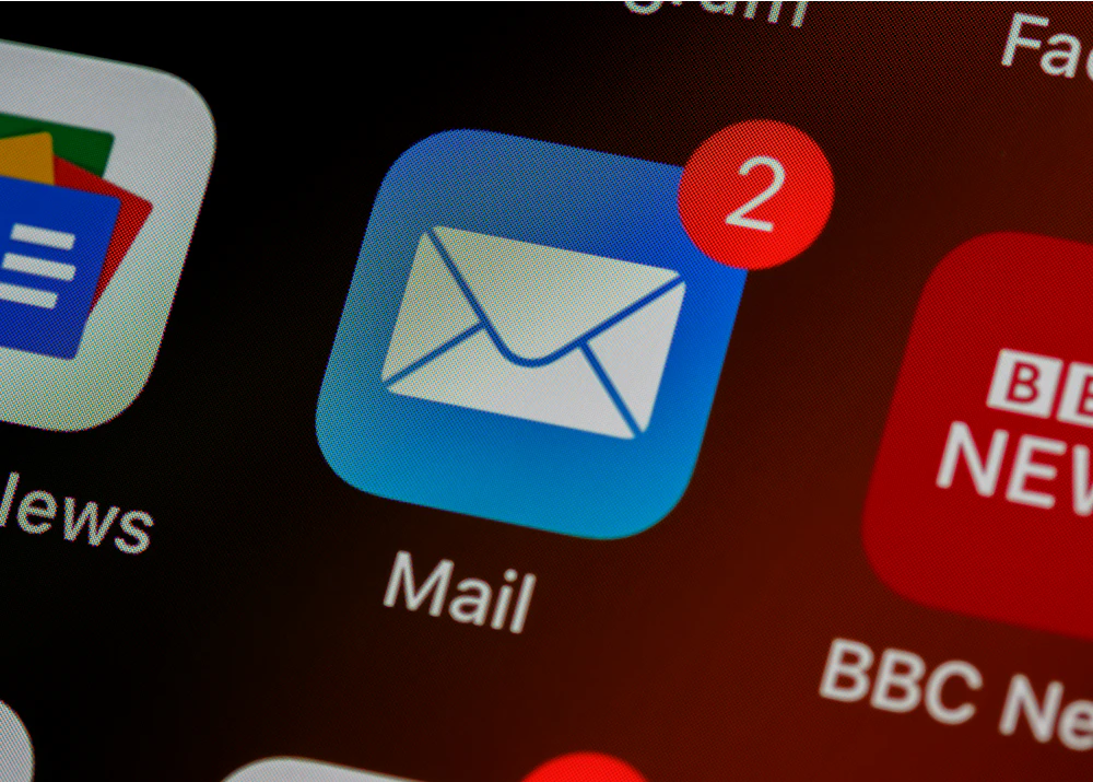 Mail app icon with an unread notification badge on a phone
